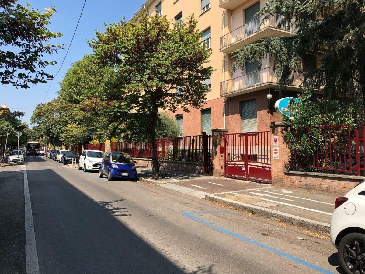 Pizzardi39 - The Place Apartments Болонья Экстерьер фото